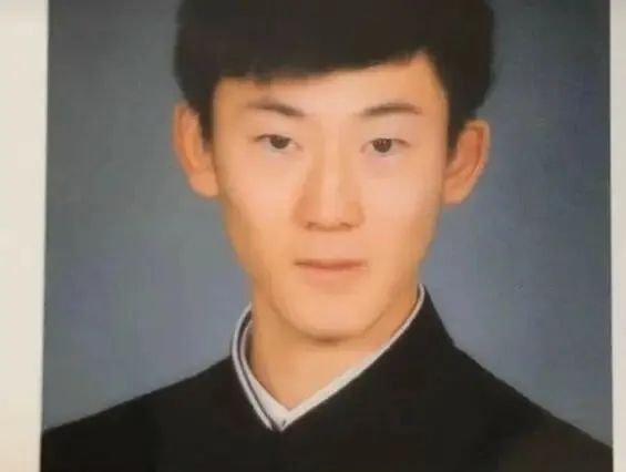 日本22岁头牌陪酒女，过去竟是一身汗臭的棒球体育生？