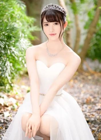 日本名门校花为报复前男友下海拍片，却因吸毒锒铛入狱？