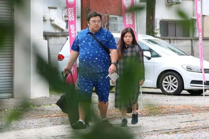 日本富豪夫妻联手毒杀4岁女儿，调查发现父母姐姐也都离奇惨死？