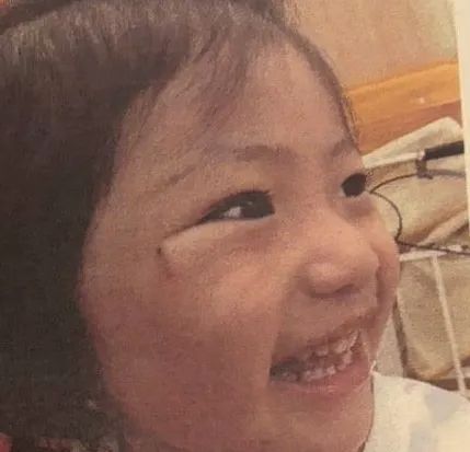 日本富豪夫妻联手毒杀4岁女儿，调查发现父母姐姐也都离奇惨死？