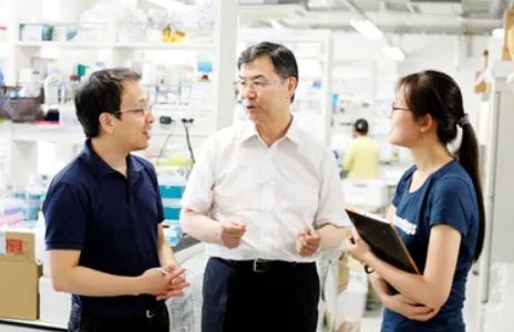 日本又炸了！74岁科学疯子靠“免疫刹车”拿下诺贝尔奖，全国沸腾