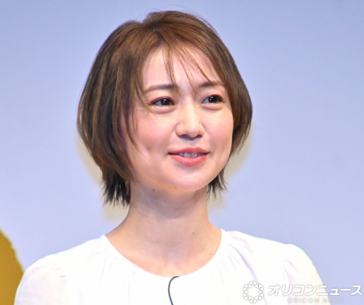 大岛优子产后首度公开亮相 坦言短发造型为育儿