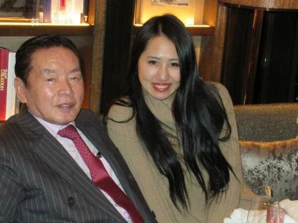 日本成人女星嫁77岁富豪，每月白拿百万不满足弄死老公却无罪？