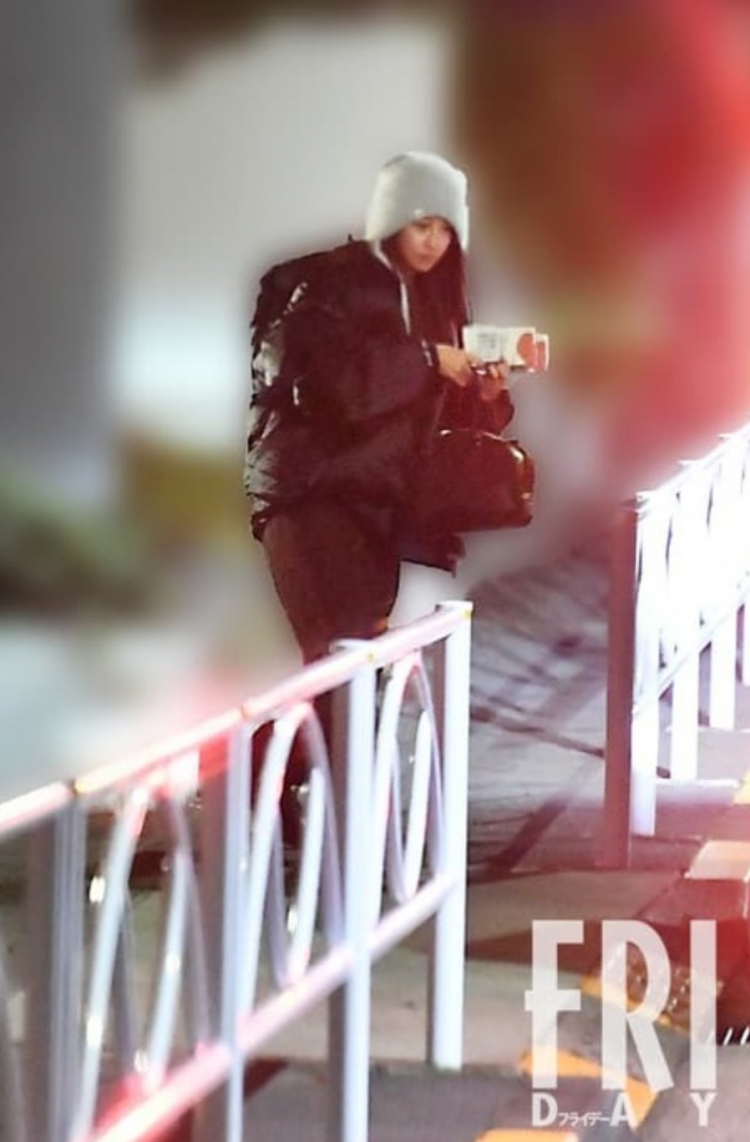 泽尻英龙华被曝热恋14岁年下男友 传已考虑