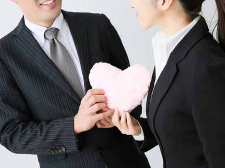 被同学父亲玩弄6年感情,21岁日本少女放火烧屋?被判6年,日本网友却纷纷同情…… 被同学父亲玩弄6年感情,21岁日本少女放火烧屋?被判6年,日本网友却纷纷同情……