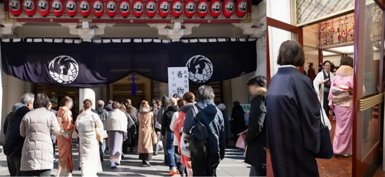 红木、金漆、四百年:在东京与京都,推开歌舞伎的大门 红木、金漆、四百年:在东京与京都,推开歌舞伎的大门