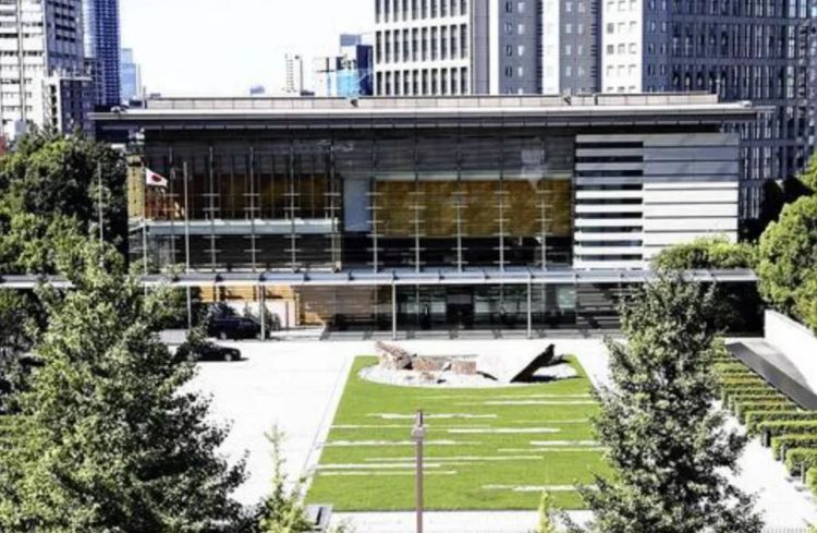 第277期:特朗普新关税再临?《EVA》官宣新作;东京晴空塔电梯突发故障?樱桃小丸子联动蜡笔小新;冬奥收官 | 百通板 第277期:特朗普新关税再临?《EVA》官宣新作;东京晴空塔电梯突发故障?樱桃小丸子联动蜡笔小新;冬奥收官 | 百通板