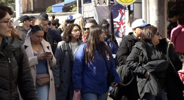 赴日旅游中国游客数连续三月持续暴跌