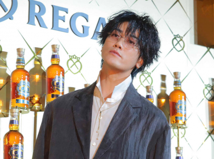 赤西仁幽默自嘲谈退社往事 笑称