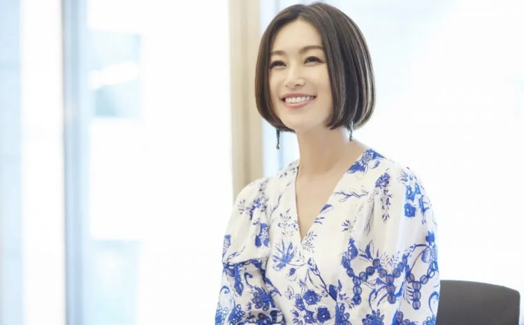 酒井法子近照曝光，55岁的现状引发网友热议！