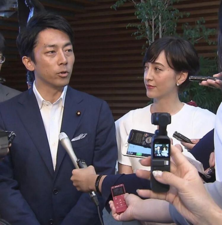 第283期:高市早苗公布个人资产?日本中学制服价格飙升 或统一制服?绫濑遥写3万封情书?| 百通板 第283期:高市早苗公布个人资产?日本中学制服价格飙升 或统一制服?绫濑遥写3万封情书?| 百通板