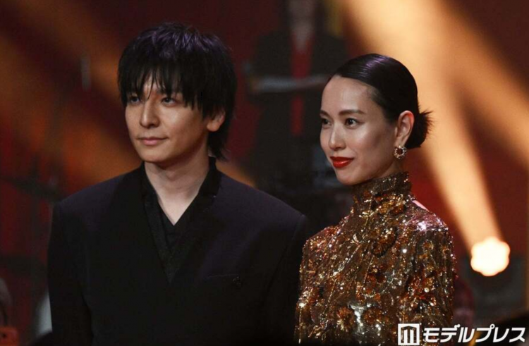 户田惠梨香 生田斗真出席《地狱占星师》Netflix派对  