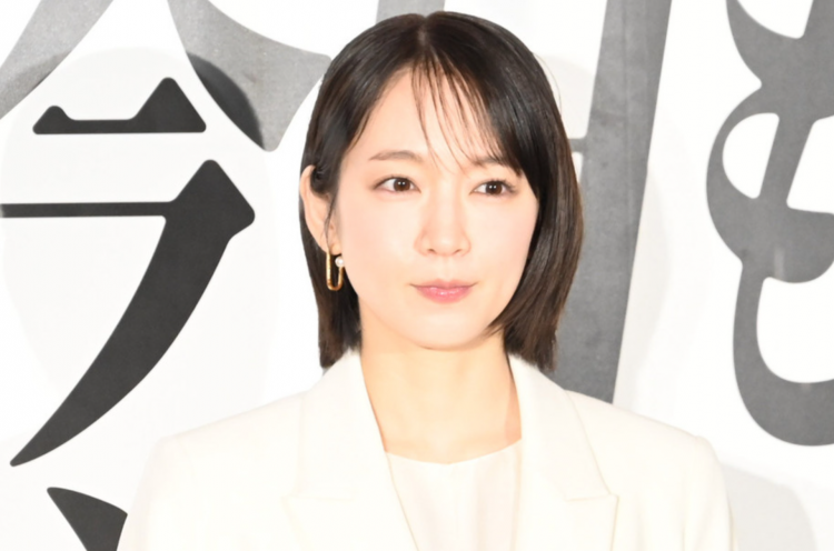 吉冈里帆自曝家中设神坛成“能量圣地” 笑称“打造了治愈小空间”