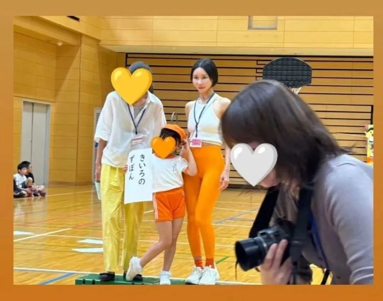 日本妈妈穿着“清凉”参加幼儿园运动会,被喷为抢风头?日网:在场所有爸爸都忍不住了… 日本妈妈穿着“清凉”参加幼儿园运动会,被喷为抢风头?日网:在场所有爸爸都忍不住了…
