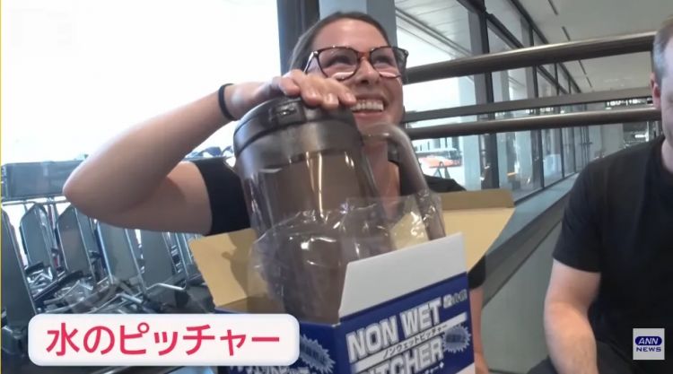 熊本熊成时尚单品、电车扶手带回家健身?这届去日本的欧美游客,都在买什么离谱伴手礼? 熊本熊成时尚单品、电车扶手带回家健身?这届去日本的欧美游客,都在买什么离谱伴手礼?