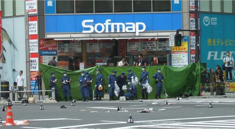 日本53岁无业男为寻死,竟做局让警察击毙他?还找杀人犯的朋友问攻略?日网:OMG他吓到我了… 日本53岁无业男为寻死,竟做局让警察击毙他?还找杀人犯的朋友问攻略?日网:OMG他吓到我了…