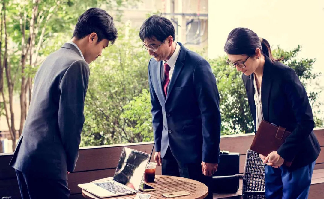 日本人为什么见谁都鞠躬？